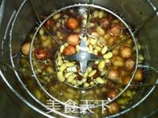 红豆薏米莲子豆浆的做法步骤：6