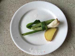 致亲爱的母亲【盐水蚕豆】的做法步骤：2