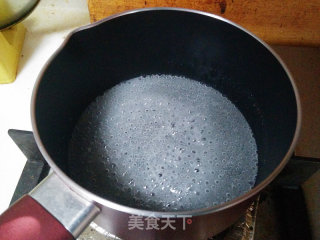 卡仕达焦糖布丁的做法步骤：1