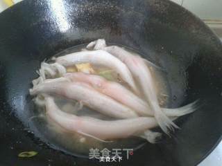 龙头鱼炖嫩豆腐的做法步骤：6