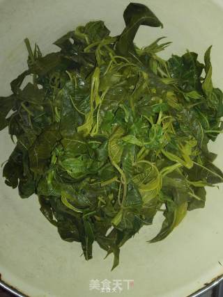 凉拌香椿芽的做法步骤：3