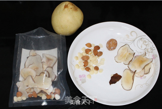 海底椰南北杏糖水的做法步骤：2