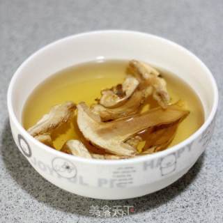 细腻鲜美无法挡-----松茸蛋羹的做法步骤：2