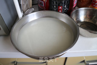 鲜肉粽的做法步骤：1