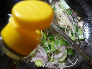 洋葱青菜素炒面的做法步骤：5