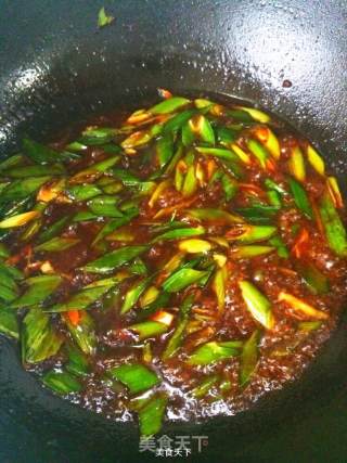 蒜苗烧玉子豆腐的做法步骤：7