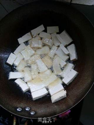 家常肉末豆腐炒洋葱的做法步骤：3