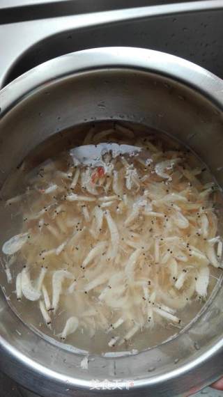 虾皮拌老虎菜的做法步骤：3