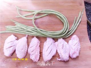 豆角烤鸡中翅的做法步骤：2