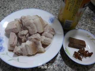 花氏红烧肉的做法步骤：1