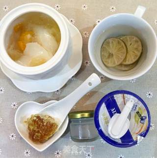 芒果椰汁炖银耳的做法步骤：3