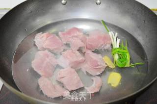 自制无添加儿童肉松的做法步骤：2