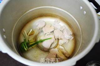 自制无添加儿童肉松的做法步骤：4