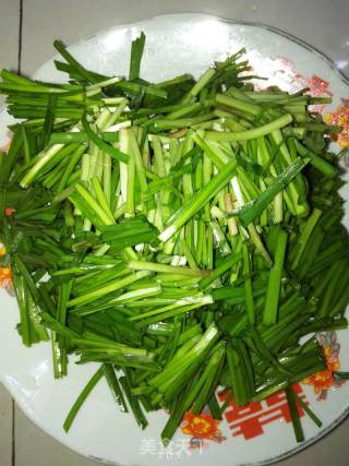 韭菜炒鸡蛋的做法步骤：1