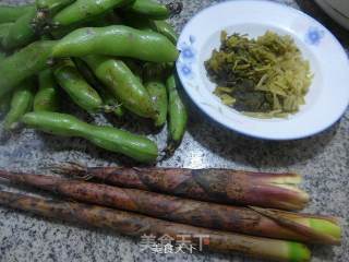 雪菜雷笋炒蚕豆的做法步骤：1