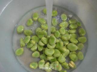 雪菜雷笋炒蚕豆的做法步骤：2