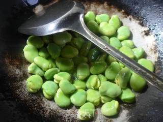雪菜雷笋炒蚕豆的做法步骤：6