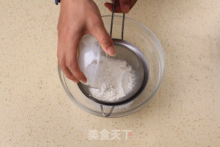 绝对不可错过的柔软小尤物——泡沫蛋糕的做法步骤：2