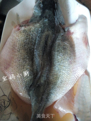清蒸鲈鱼—私房做法的做法步骤：3