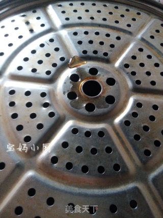 清蒸鲈鱼—私房做法的做法步骤：4