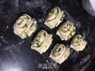 葱香花卷的做法步骤：12