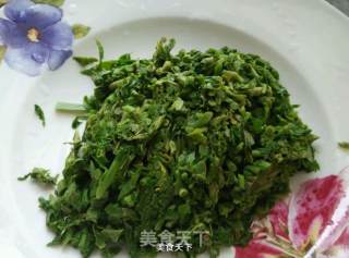 香椿炒鸡蛋的做法步骤：1