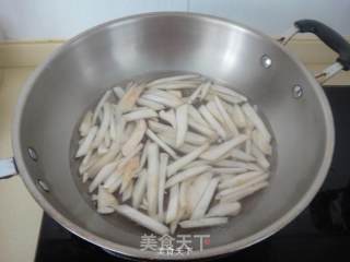 白灵菇榨菜炒肉丝的做法步骤：4