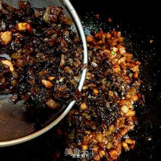洋葱酥卤肉饭的做法步骤：11
