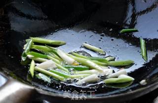 西红柿炒鸡蛋—三分钟菜的做法步骤：4