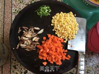 香菇鸡丁的做法步骤：6