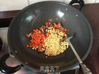 香菇鸡丁的做法步骤：10