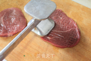 虫草花蚝油牛排的做法步骤：2