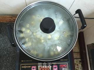 银耳莲子羹的做法步骤：5