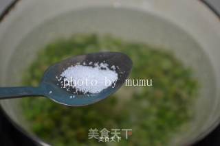 豌豆炒虾仁的做法步骤：3