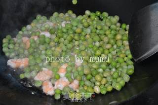 豌豆炒虾仁的做法步骤：6