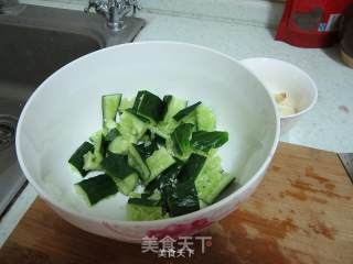 拍黄瓜的做法步骤：2