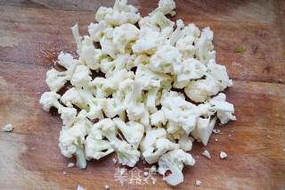 茄汁花菜肉丝的做法步骤：1
