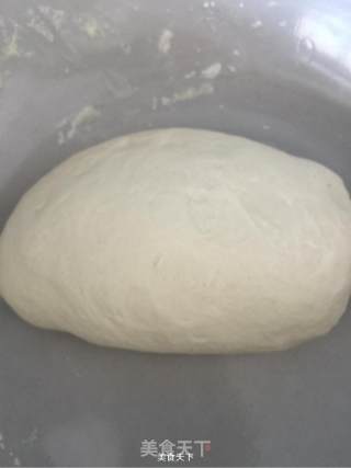韭菜鸡蛋馅饼的做法步骤：1