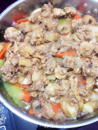 酱香土鸡焖锅——原汁原味不加水的做法步骤：6