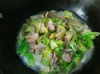 五花肉大头菜炖土豆的做法步骤：3