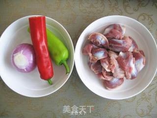 凉拌鸡胗的做法步骤：1