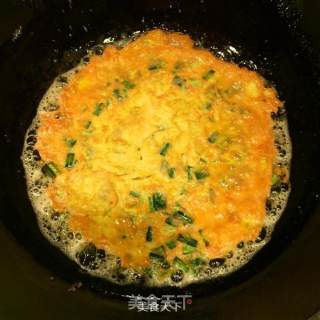 韭菜鸡蛋饼的做法步骤：7