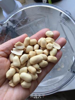 花生黑芝麻糊的做法步骤：2