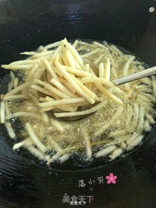 炸薯条的做法步骤：7