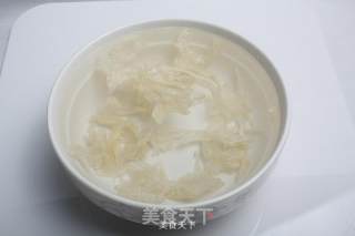燕窝炖木瓜的做法步骤：2