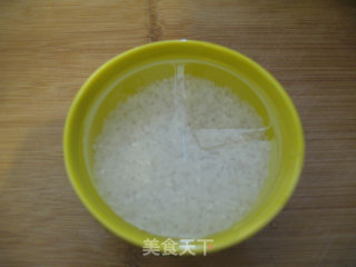 五彩粥的做法步骤：1