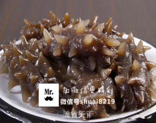 海参烧蹄筋的做法步骤：1