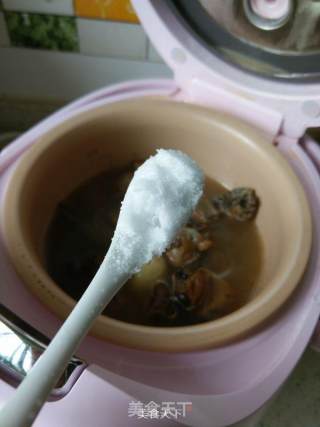 花菇乌鸡汤的做法步骤：9