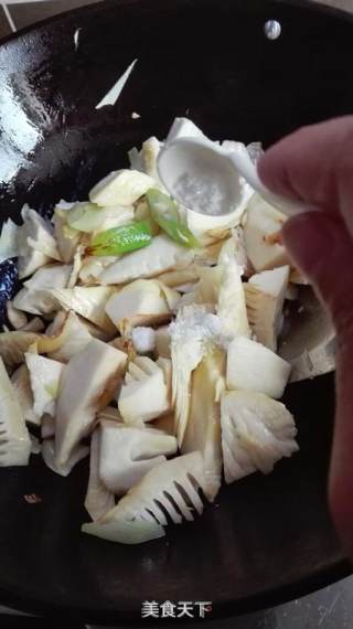 油焖笋的做法步骤：5