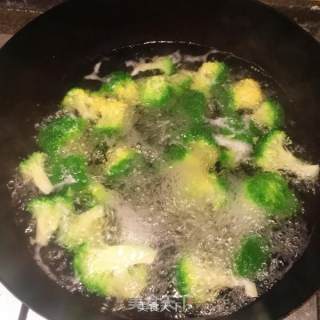 蚝油西兰花的做法步骤：4
